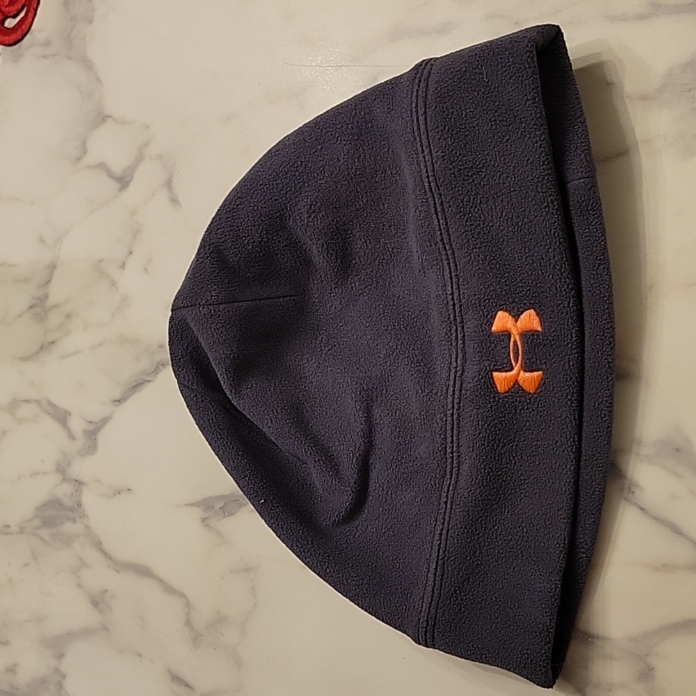 Under Armor beanie hat